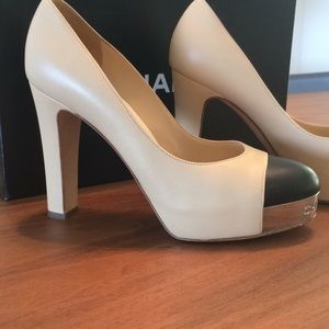Authentic Chanel Classic Pumps